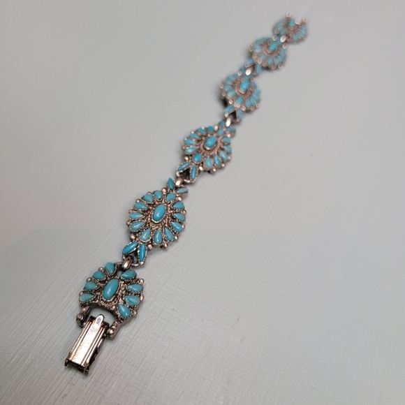 Princess Cuff Turquoise Colored Bracelet - Picture 5 of 8